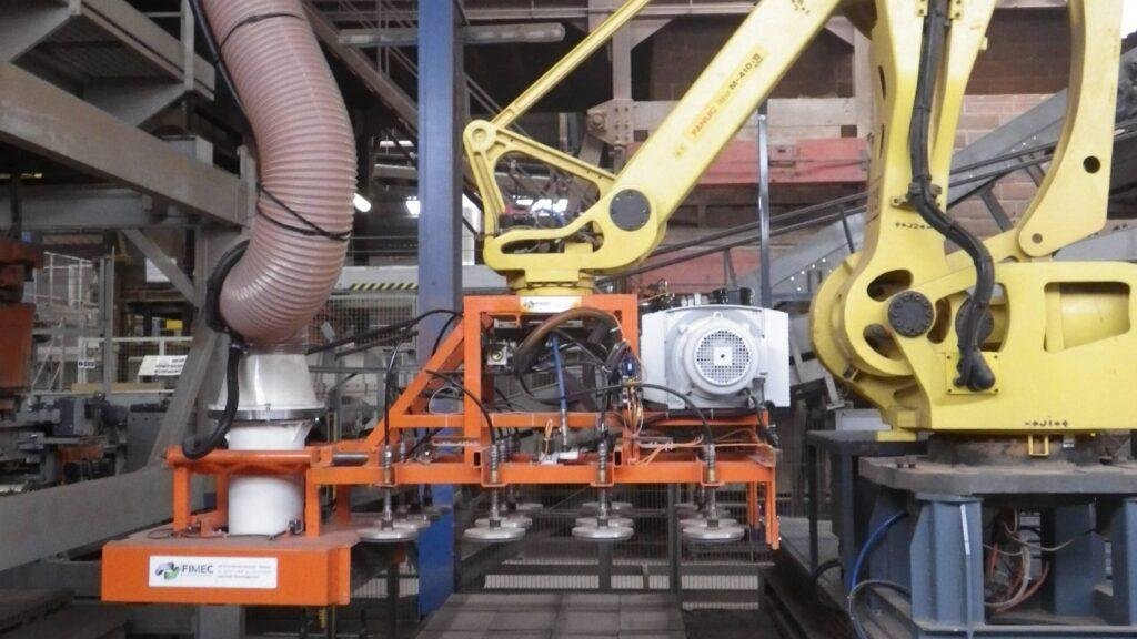 Robot de nettoyage de wagons équipé d’un système d’aspiration